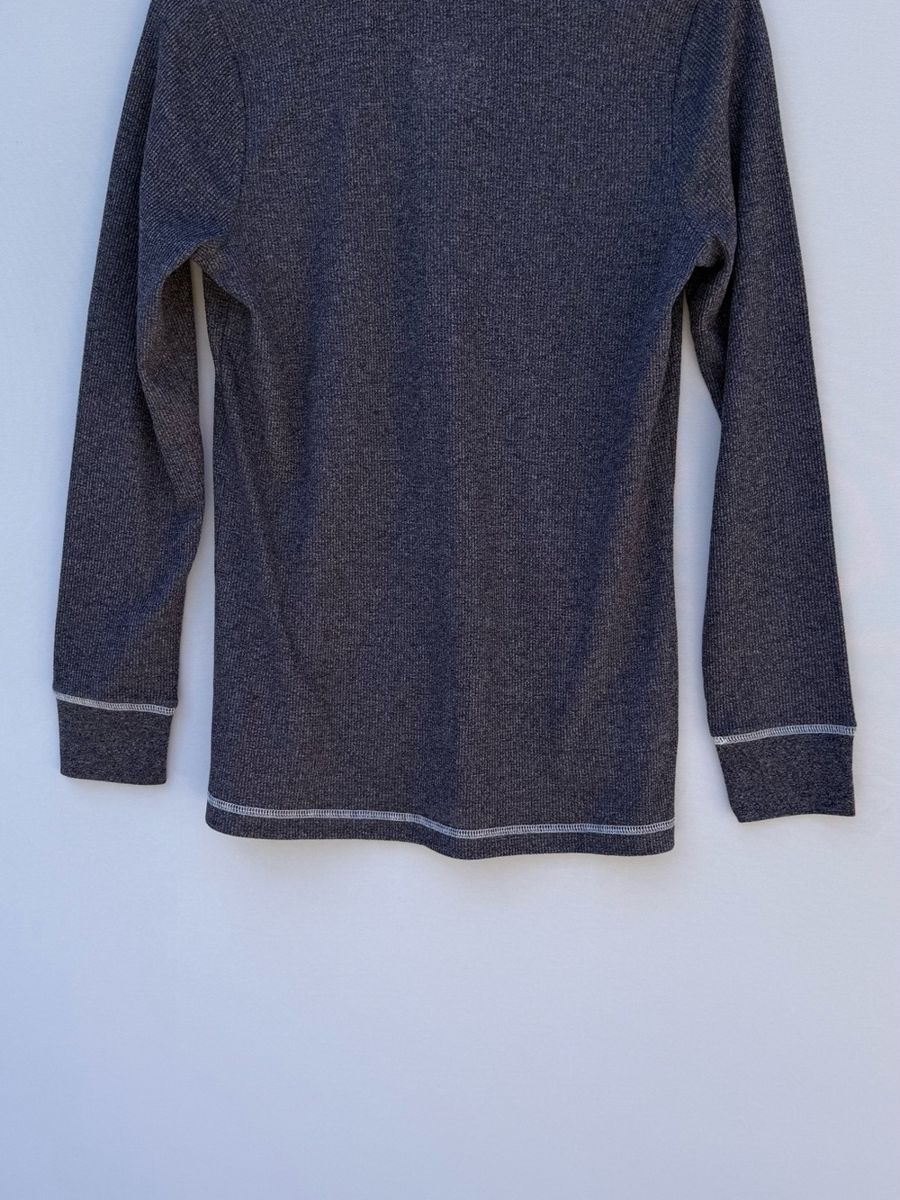 Liz Claiborne LIZWEAR Heathered Blue Knit V-Neck Top with Pocket, Small, NWOT - Picture 2 of 4